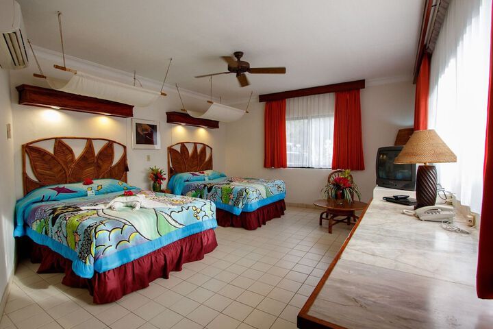 Room 15 of 34