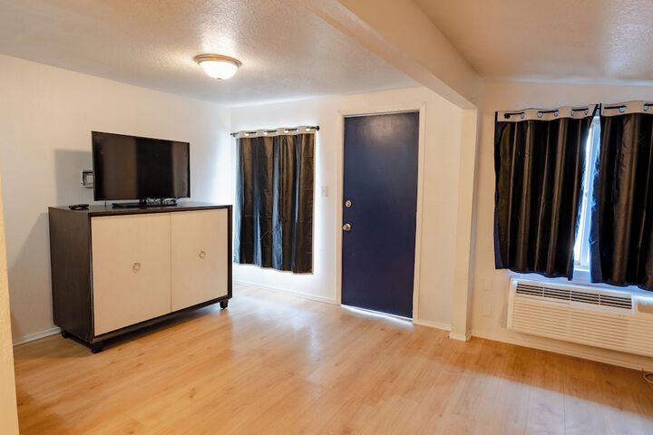 Room 8 of 21