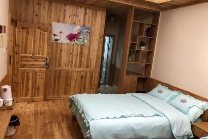 Room 6 of 11