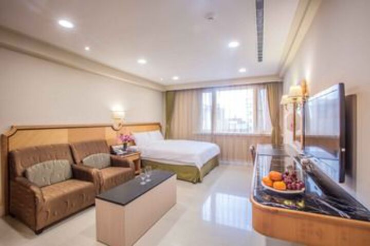 Room 18 of 35