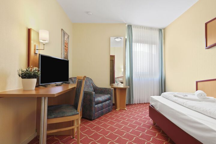 Room 8 of 55
