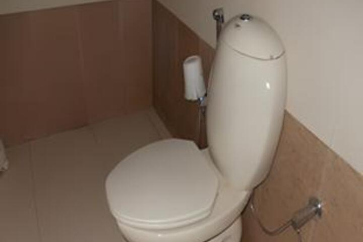 Room 7 of 10