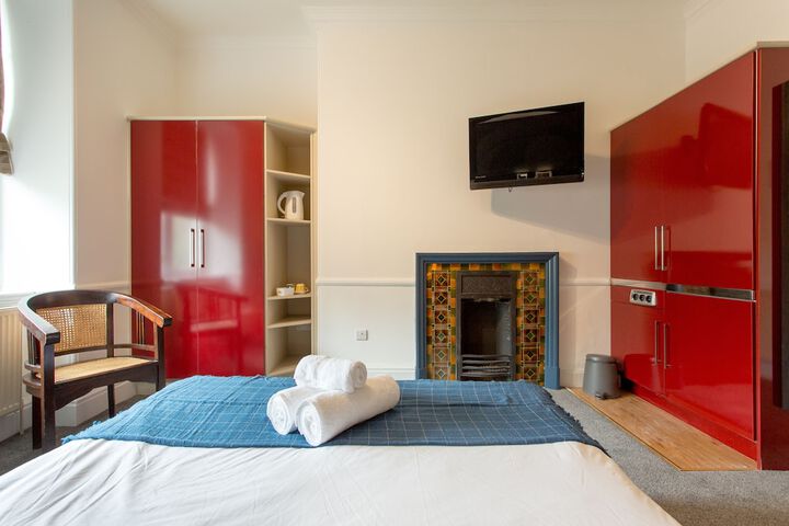 Room 7 of 68