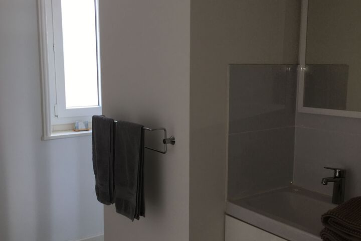 Room 2 of 35