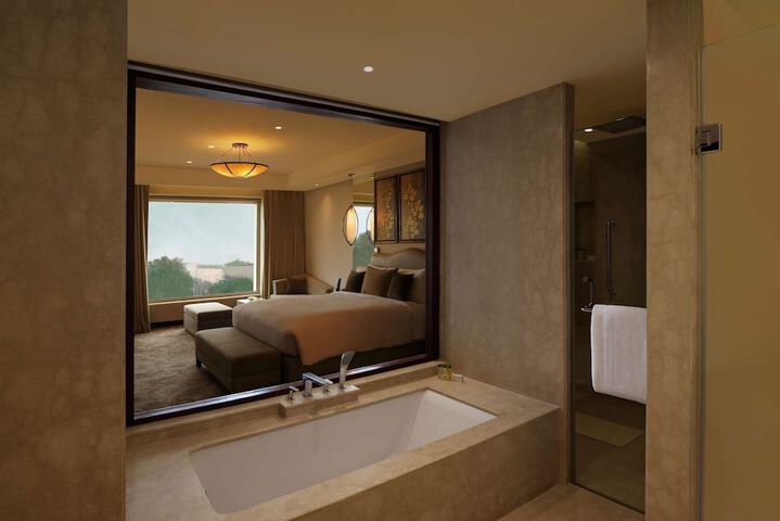 Room 19 of 84