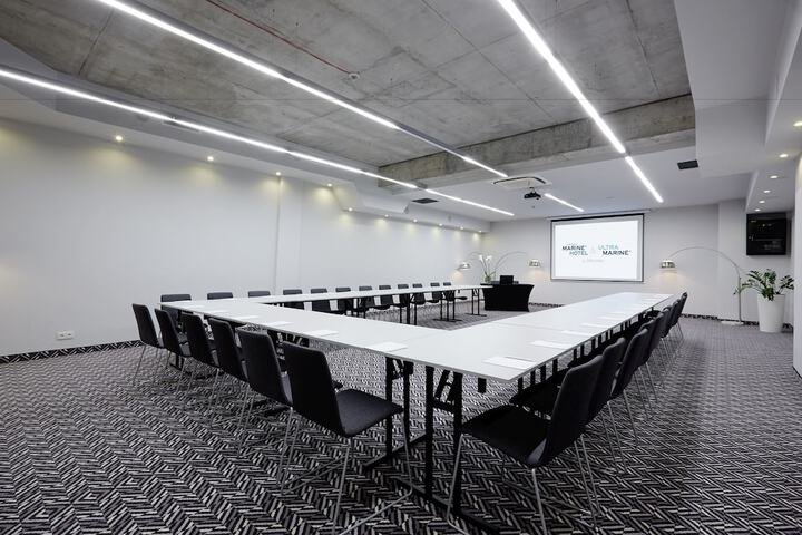 Business Center 107 of 117
