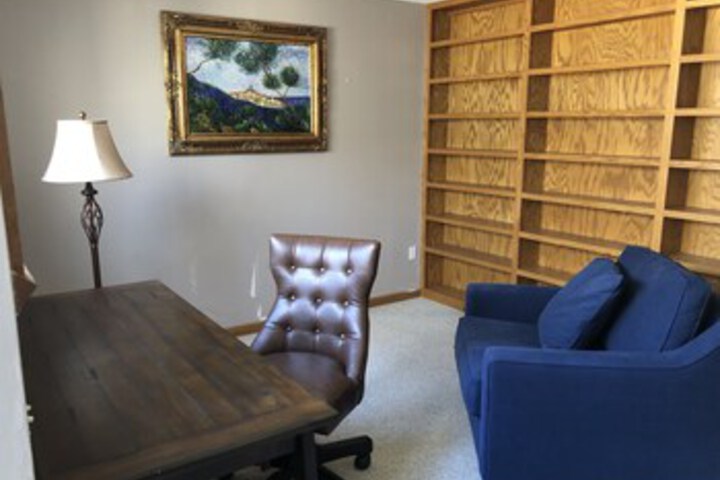 Business Center 6 of 24