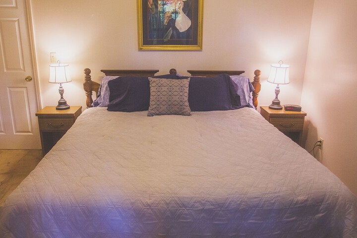Room 22 of 137