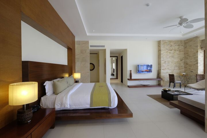 Room 26 of 183