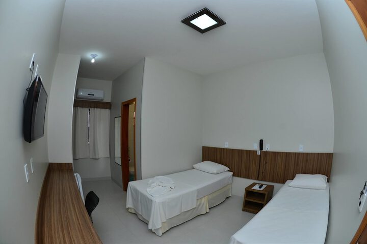 Room 8 of 63