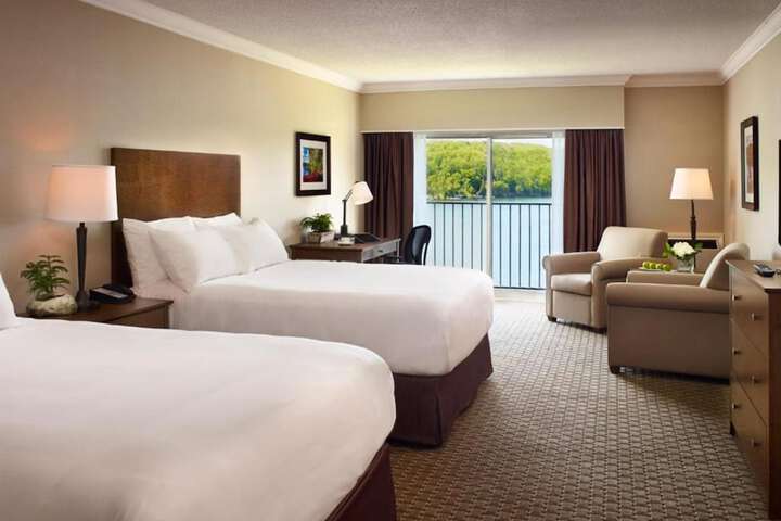 Room 10 of 75