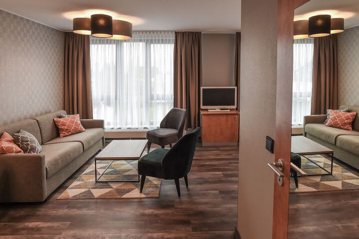 Room 5 of 29
