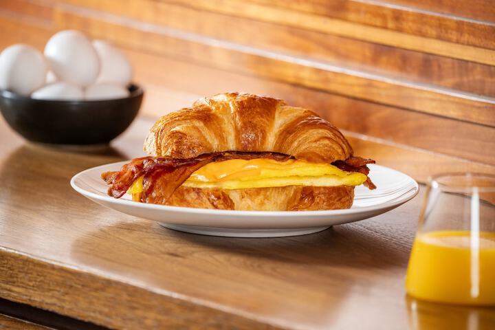 Breakfast/Coffee Service 119 of 131