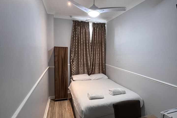 Room 4 of 57