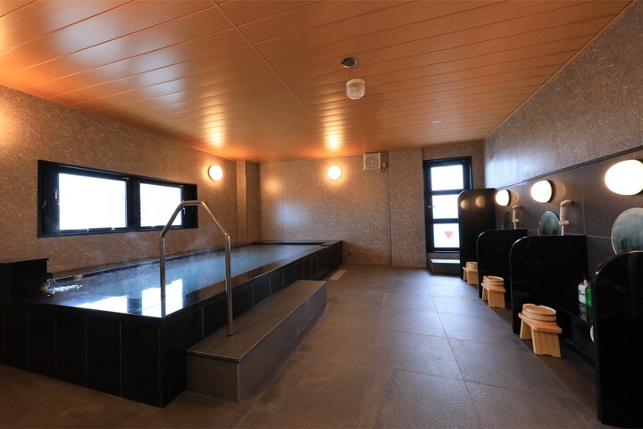 Room 10 of 13