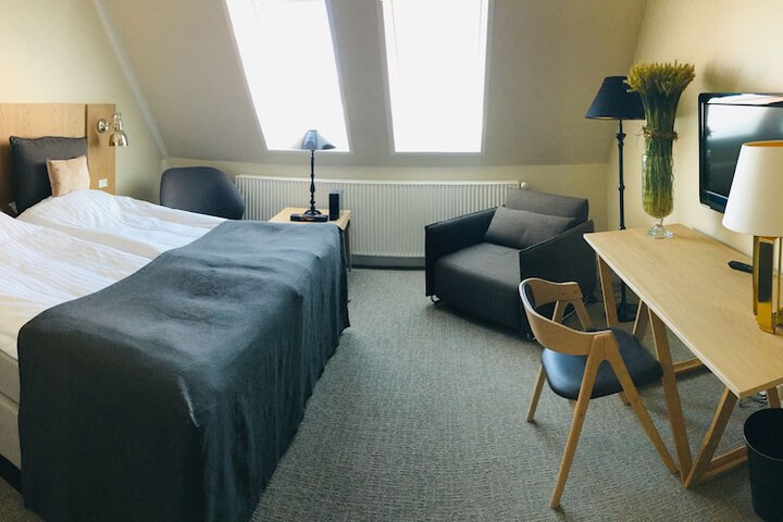 Room 7 of 53