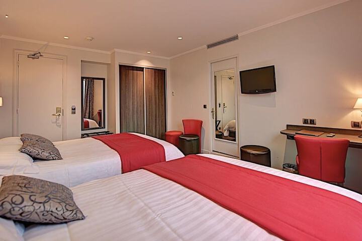 Room 47 of 86