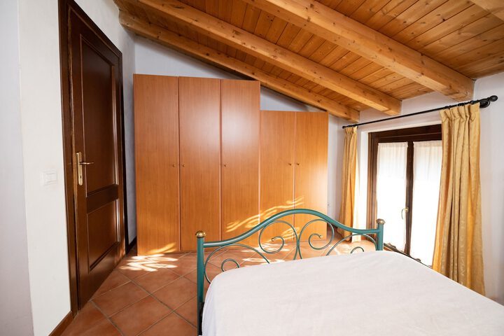 Room 8 of 69