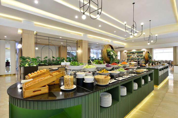 Dining 87 of 125