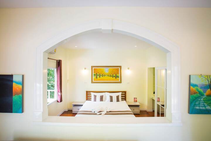 Room 9 of 96
