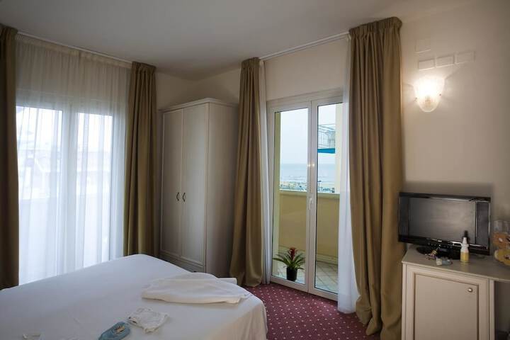Room 9 of 59