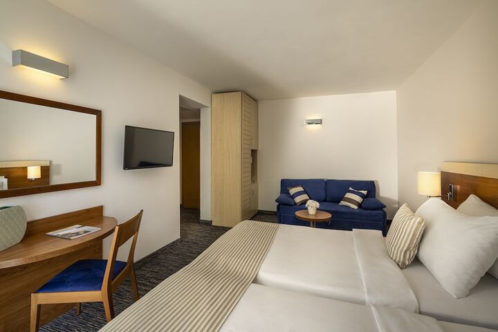 Room 8 of 58
