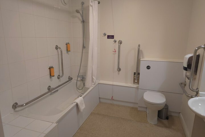 Room 14 of 16