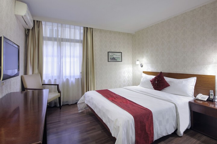 Room 13 of 55