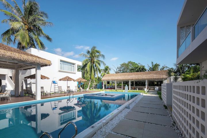 Pool 54 of 62