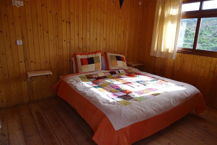 Room 5 of 27