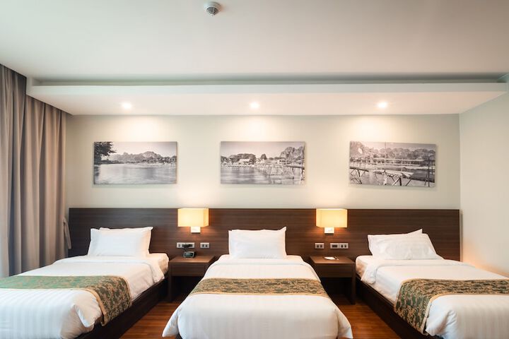 Room 13 of 100