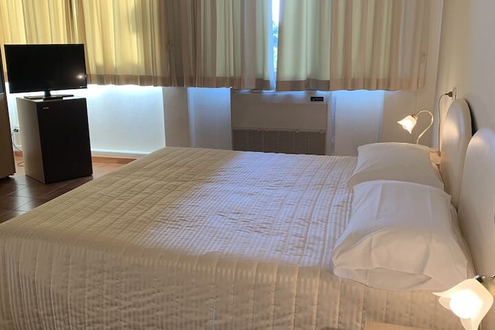 Room 14 of 154