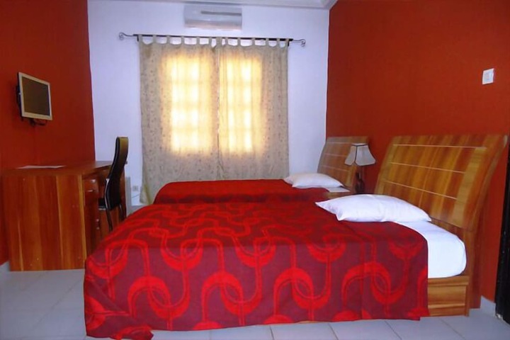 Room 5 of 21