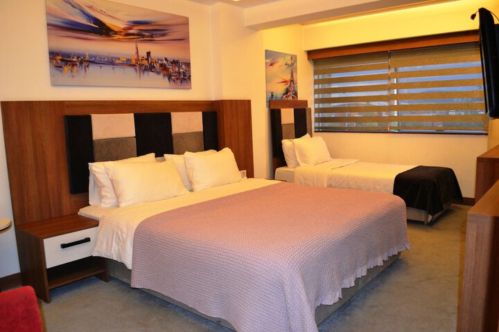 Room 3 of 45