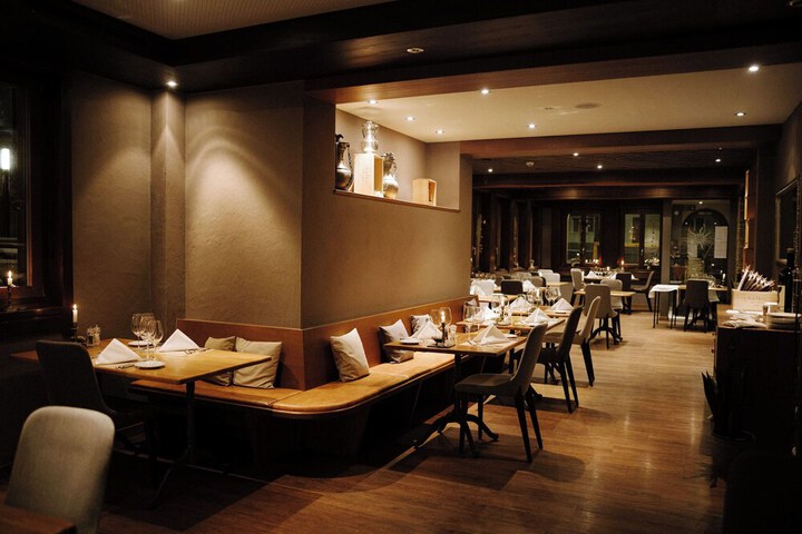 Dining 64 of 97