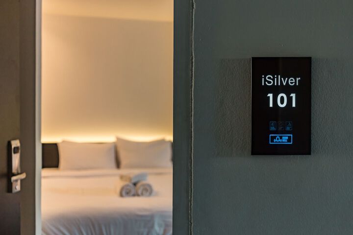Room 43 of 74