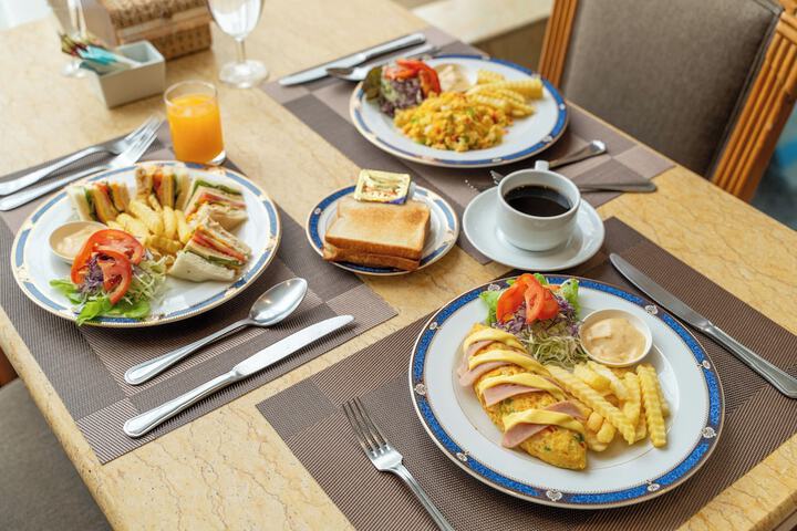 Breakfast/Coffee Service 110 of 140