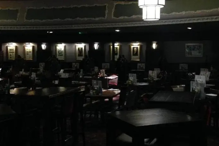 Dining 14 of 19