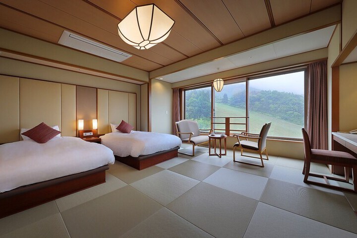 Room 12 of 62