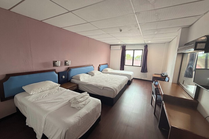 Room 46 of 86