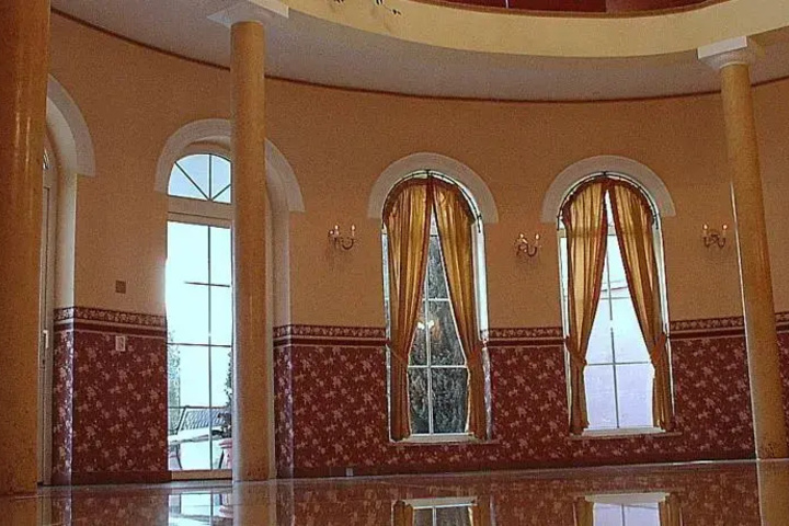 Regius Hotel