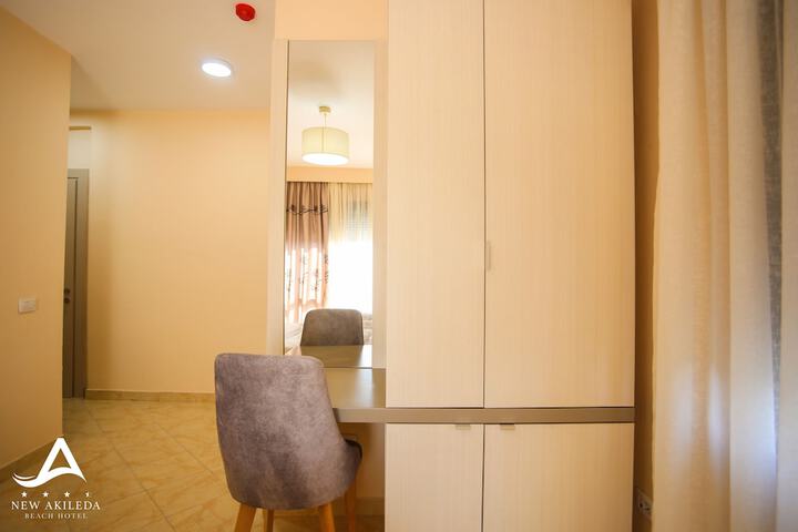 Room 5 of 20