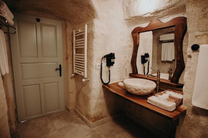 Room 37 of 57