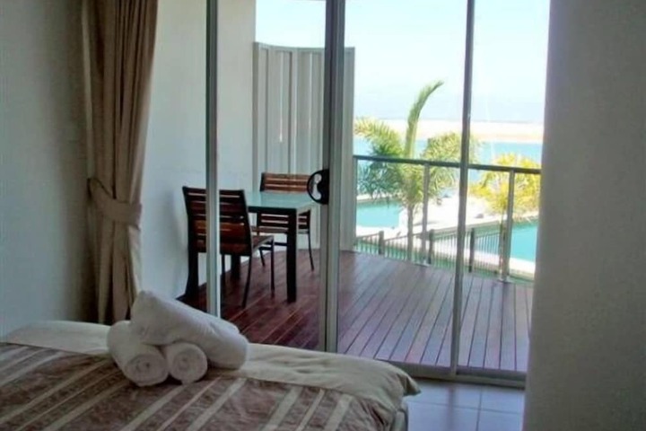 Room 3 of 18