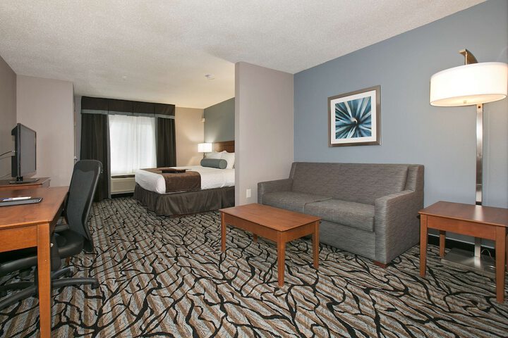 Suite 2 Queen Beds Sofa Bed Microwave and Refrigerator Full Breakfast (28 of 59)