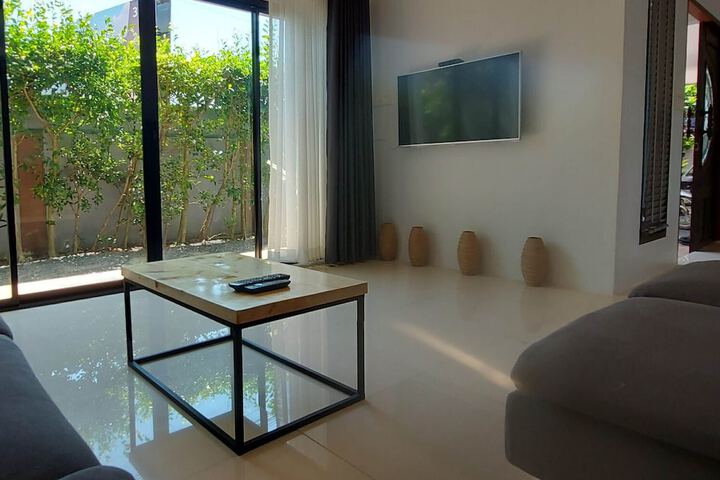 Room 11 of 20