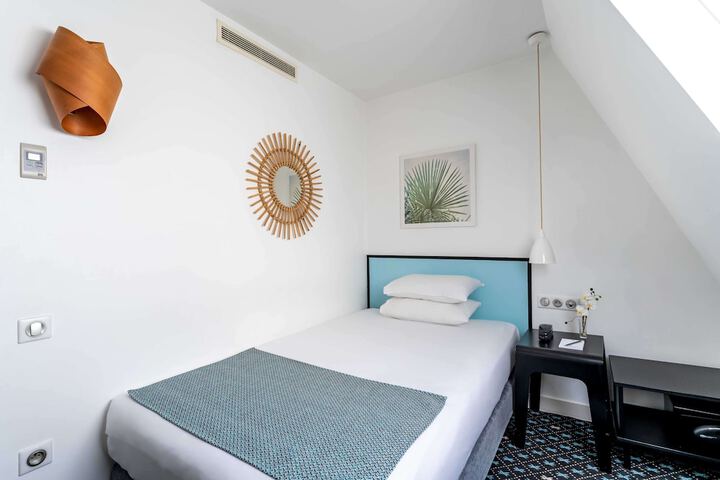 Room 27 of 54