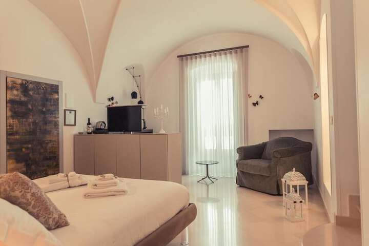 Room 22 of 49