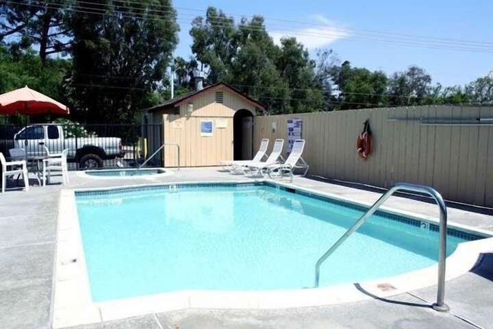 Pool 32 of 47