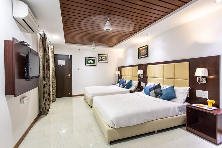 Room 9 of 49